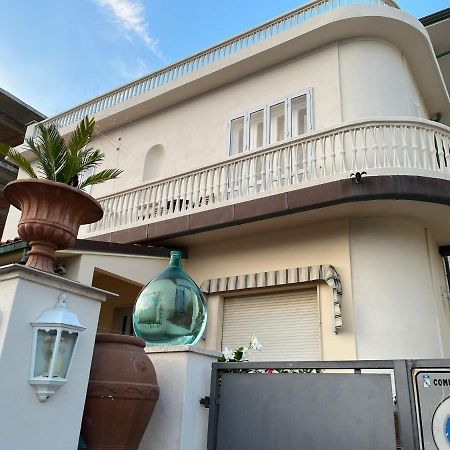 Al Mare 54 Luxury Guest House Lido di Camaiore Eksteriør bilde